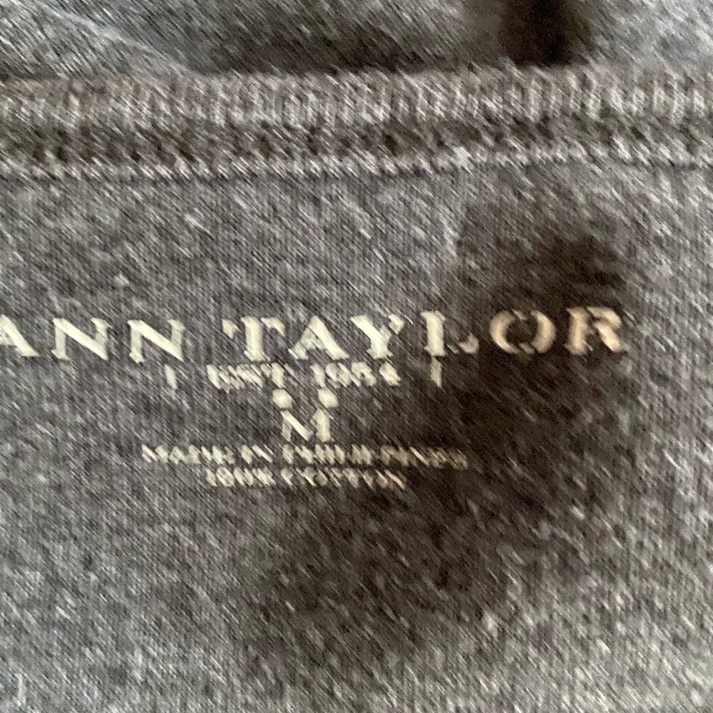 Ann Taylor Gray Cotton Long Sleeve - Picture 3 of 3